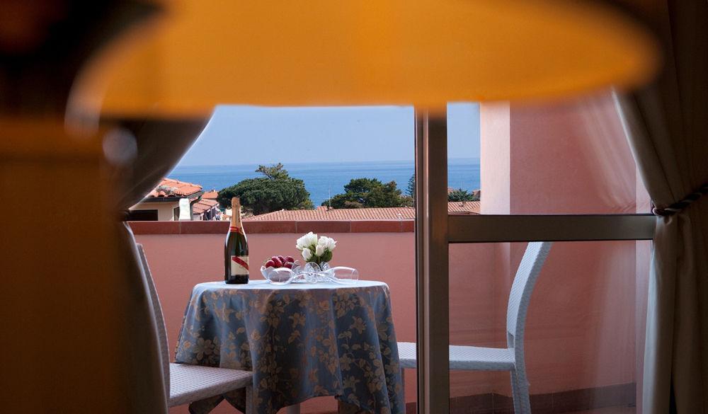 Swiss International Hotel Elba - Il Magnifico Marciana Marina  Exterior photo
